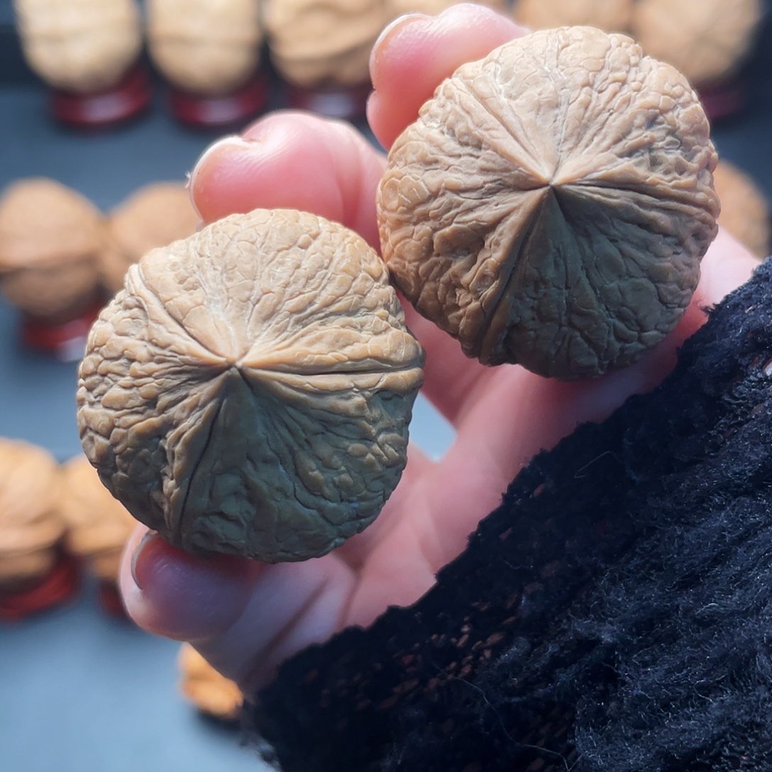 文玩核桃吊坠三正奔号