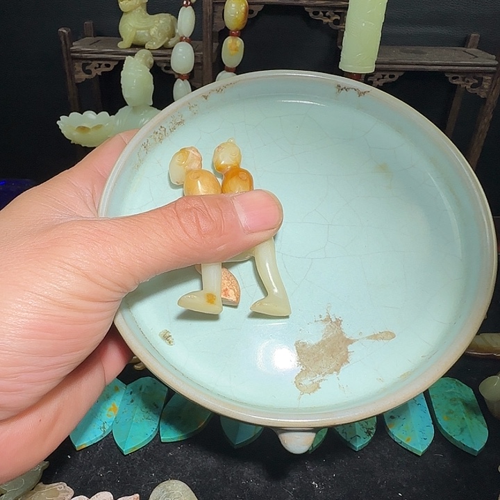 明***天琉璃手工艺品孤品店的老板说我是个小女孩儿