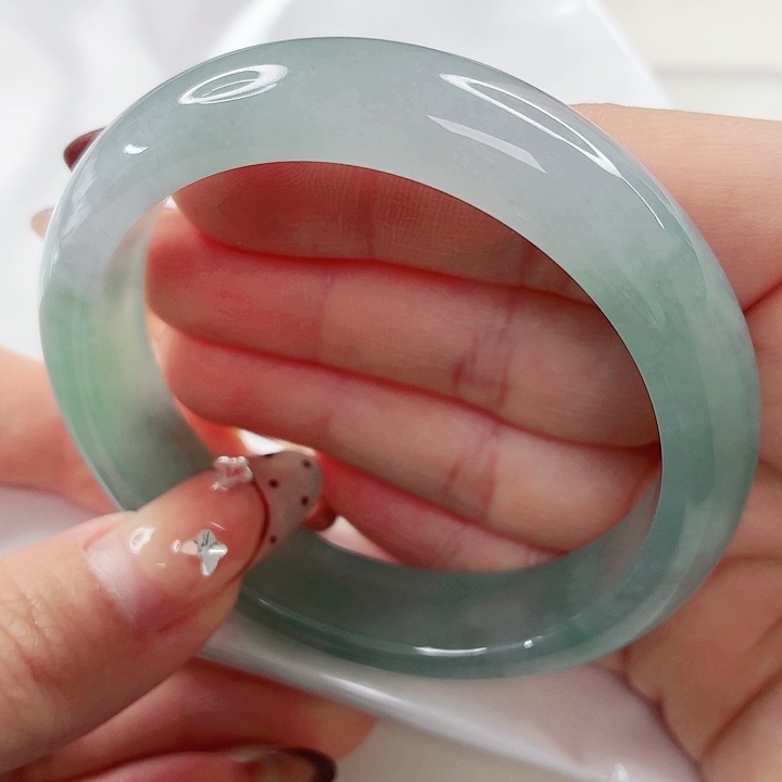 翡翠未镶嵌手镯57x527