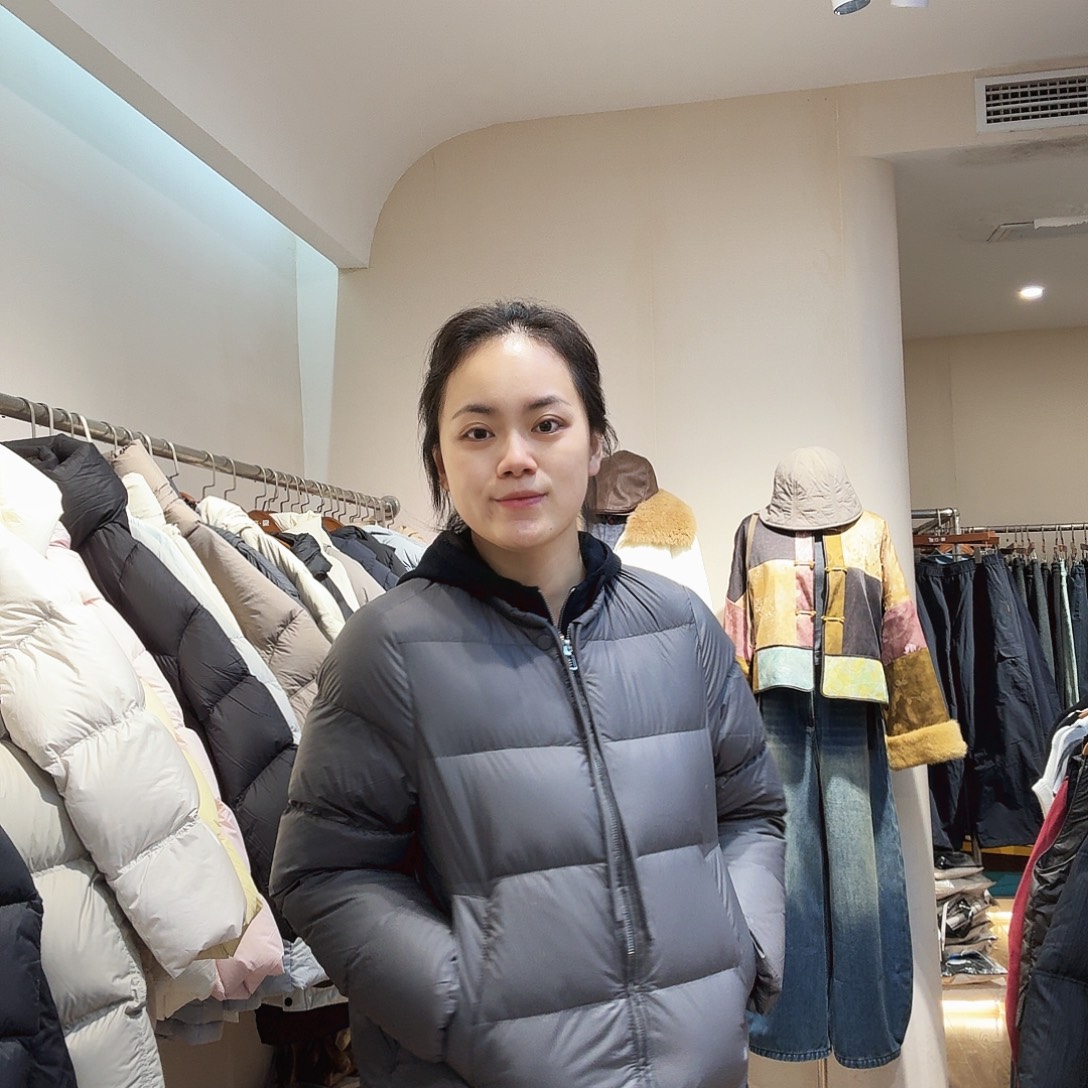 爱衣橱女装（8839-1外套）