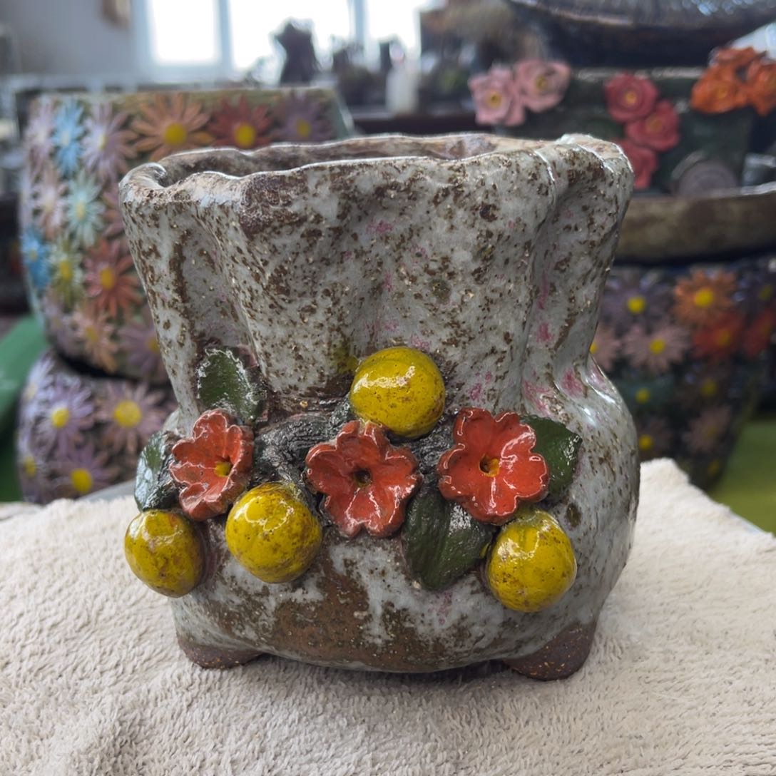 红陶粗砂陶手工花盆