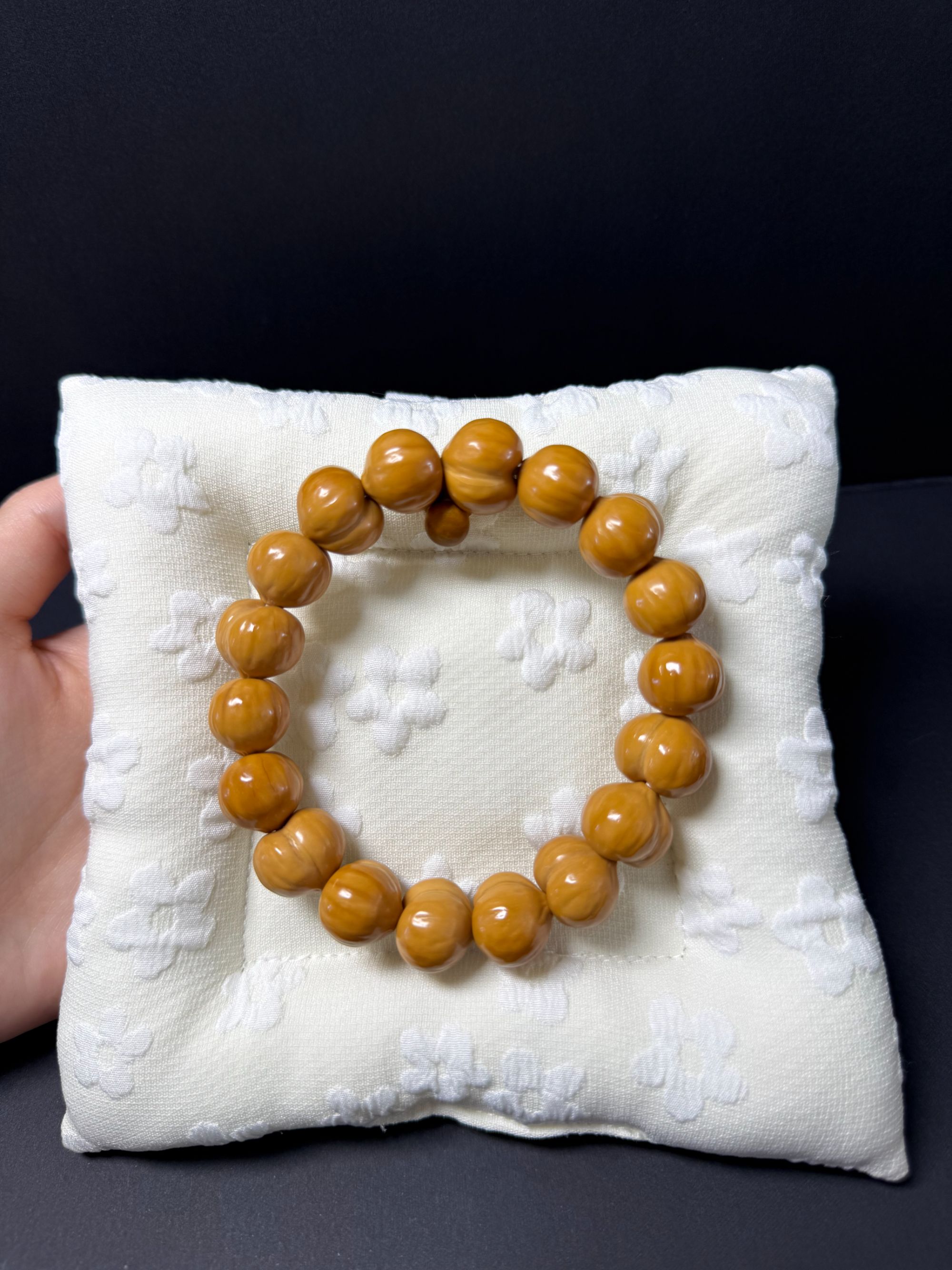 猴头核桃手工精雕16mm机理全品净光面屁桃手串