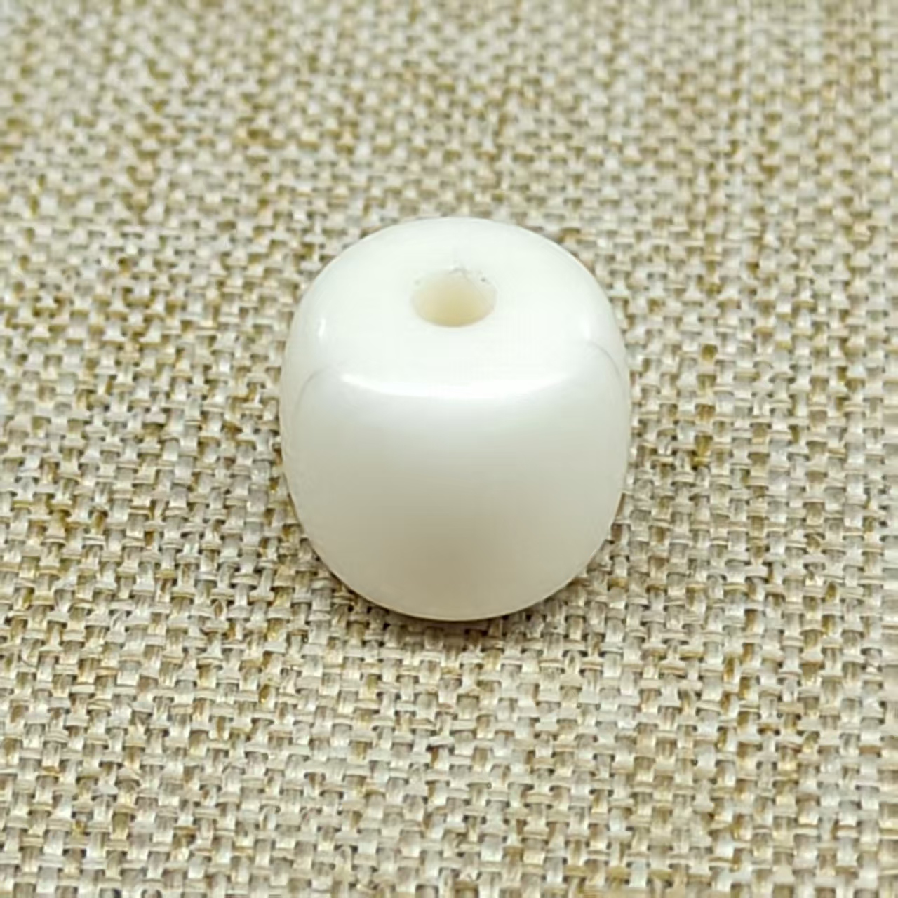 YL0283  猛犸冰料微瑕水印桶珠单珠约10mm