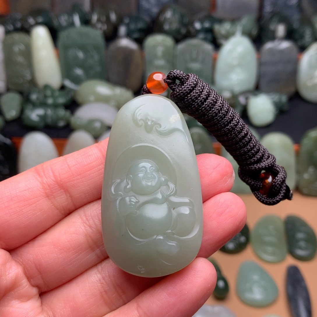 和田玉颈饰未镶嵌挂件24有瑕