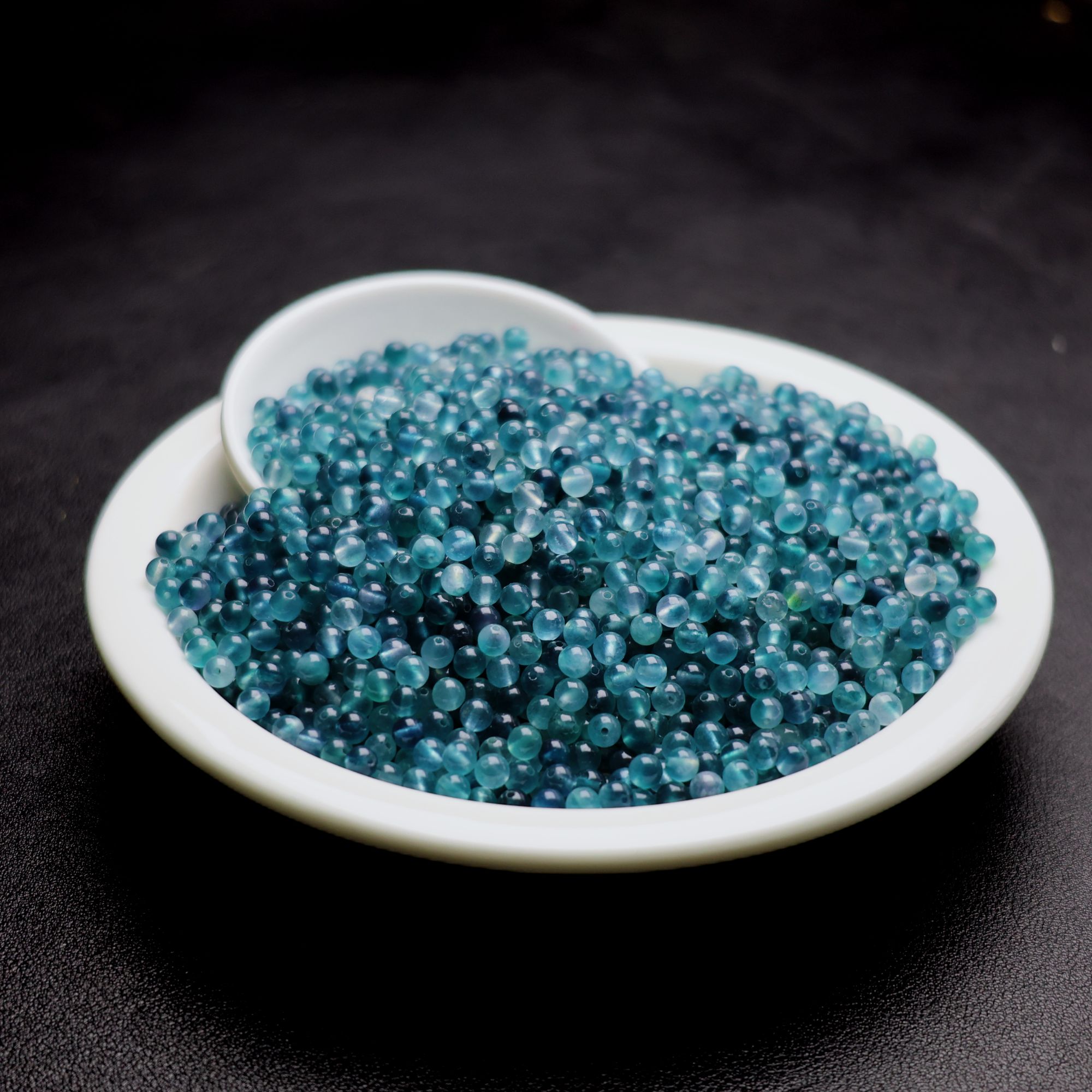 散珠W837 老蓝水飘花4MM*100颗