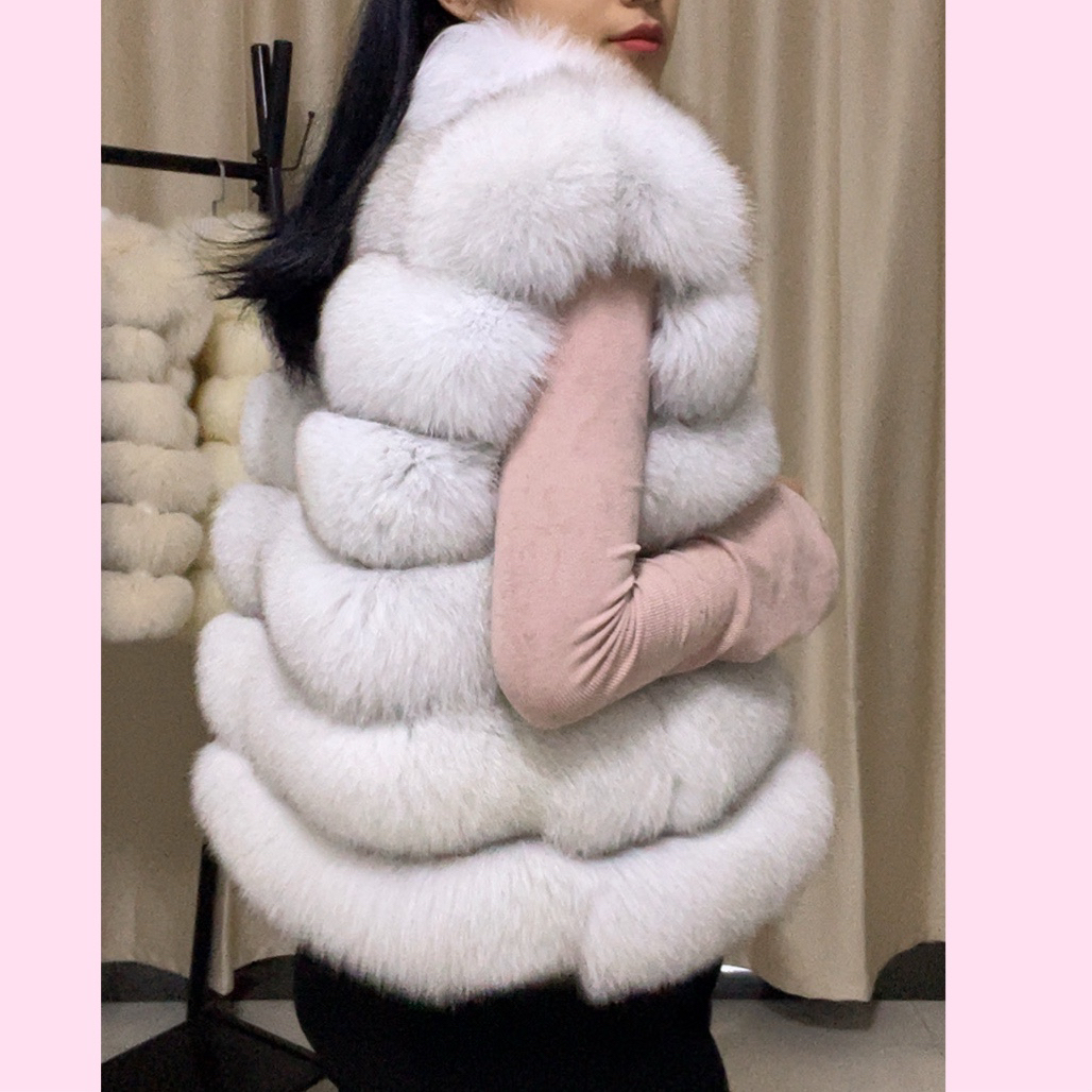 蓝狐本色横排小立领狐狸整皮整板马甲外套皮草