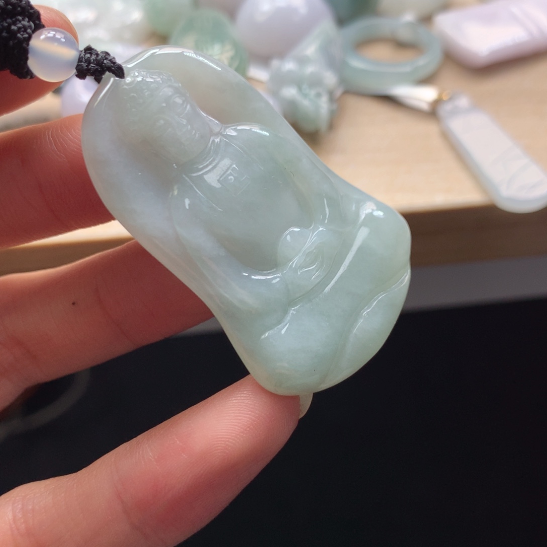 颈饰未镶嵌翡翠吊坠