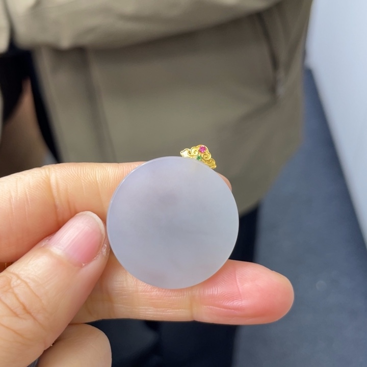 和田玉18K金镶嵌颈饰
