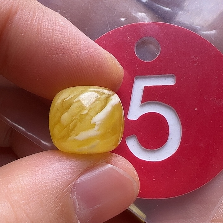 蜜蜡未镶嵌珠宝奇石12.5m m