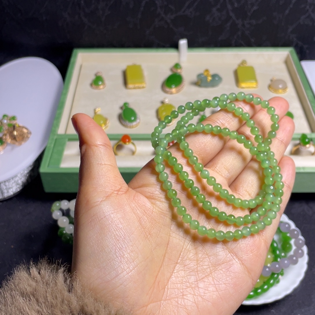 和田玉未镶嵌手串