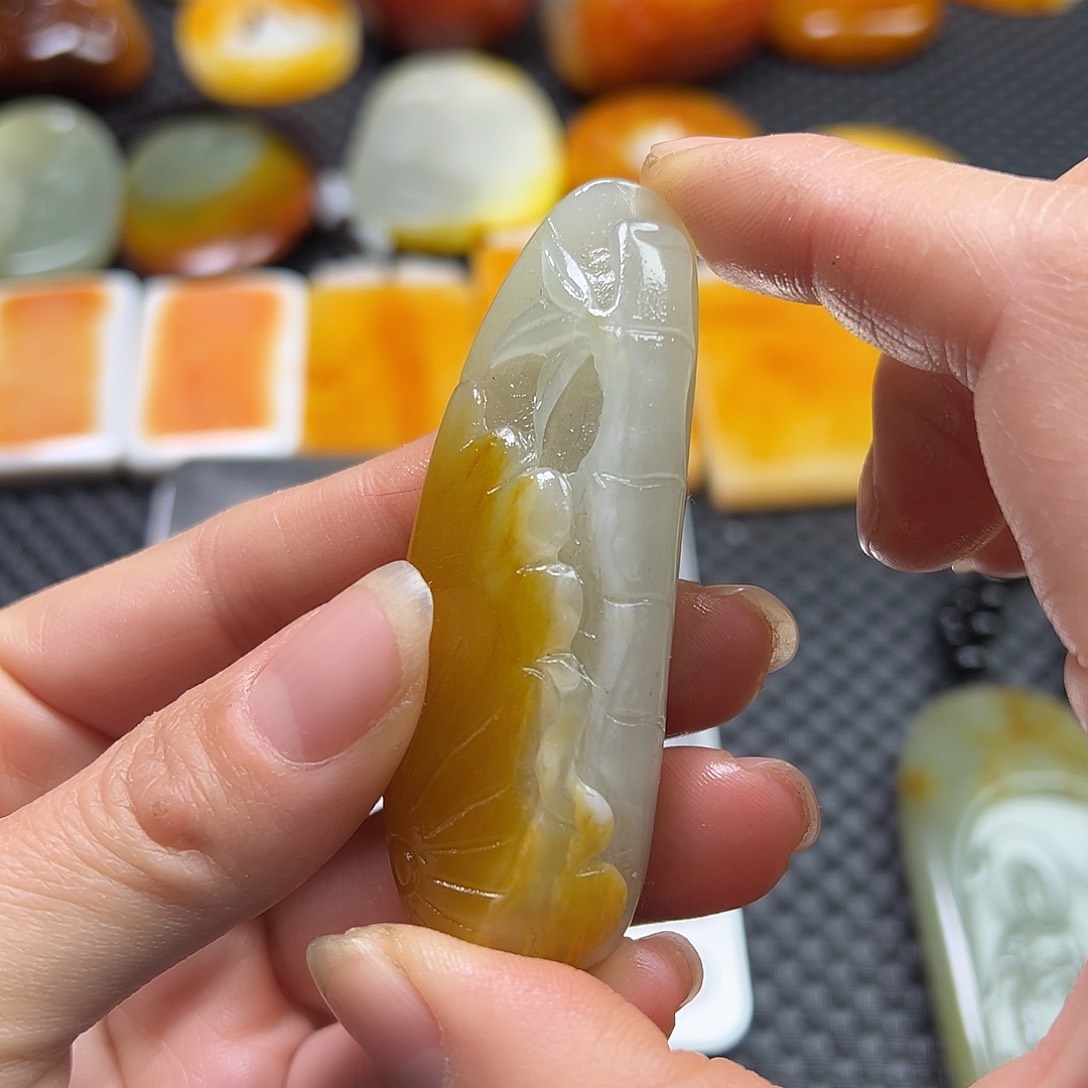 和田玉挂件未镶嵌