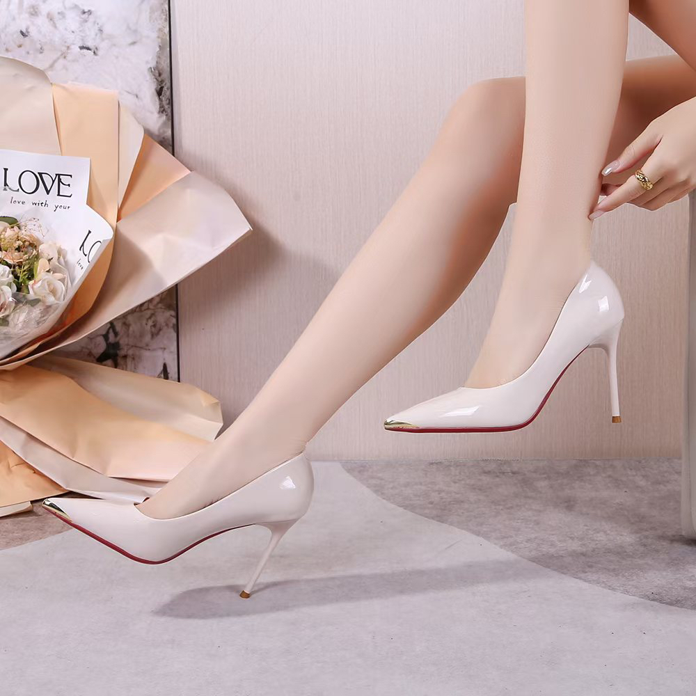 爆款春秋新款漆皮红底洋气时尚韩版气质百搭高跟鞋女鞋