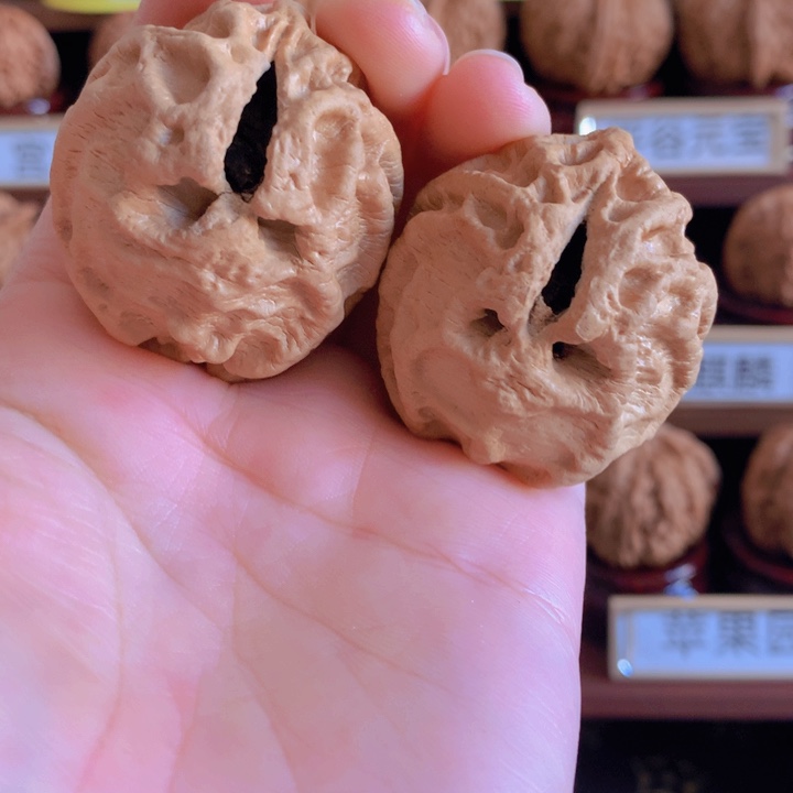 文玩核桃把件鬼脸36