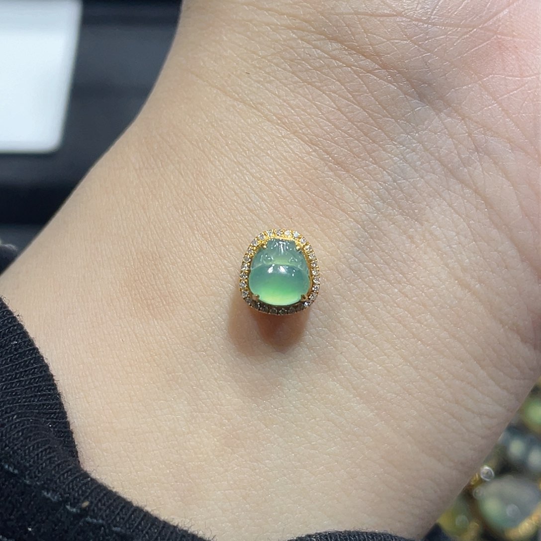 翡翠颈饰18K金镶嵌_*樂吊坠