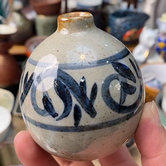    中古物品默认微瑕，谨慎参拍，满18包邮！