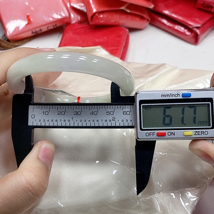 翡翠手镯未镶嵌163 