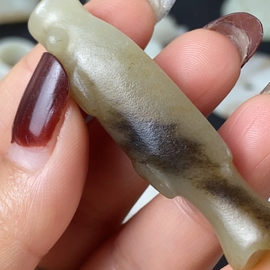 用***3和田玉（糖玉）未镶嵌挂件