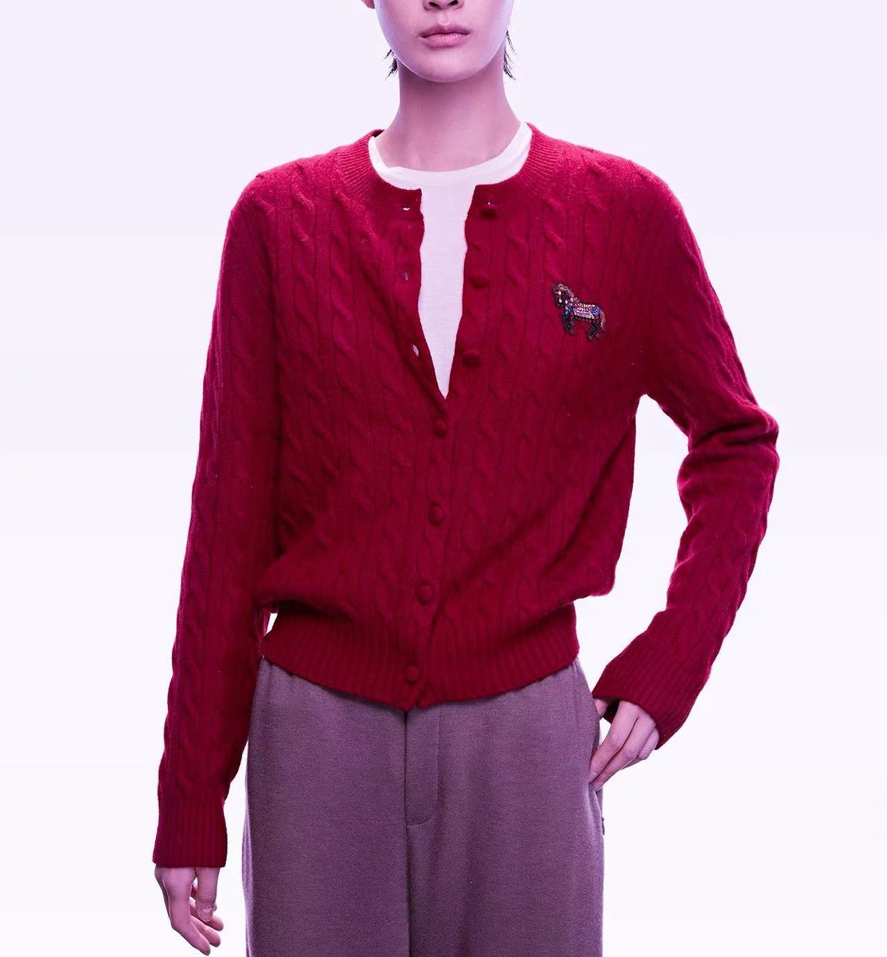 问之羊绒学院风25秋冬生肖外套圆领百搭女装旋转木马WZ25018