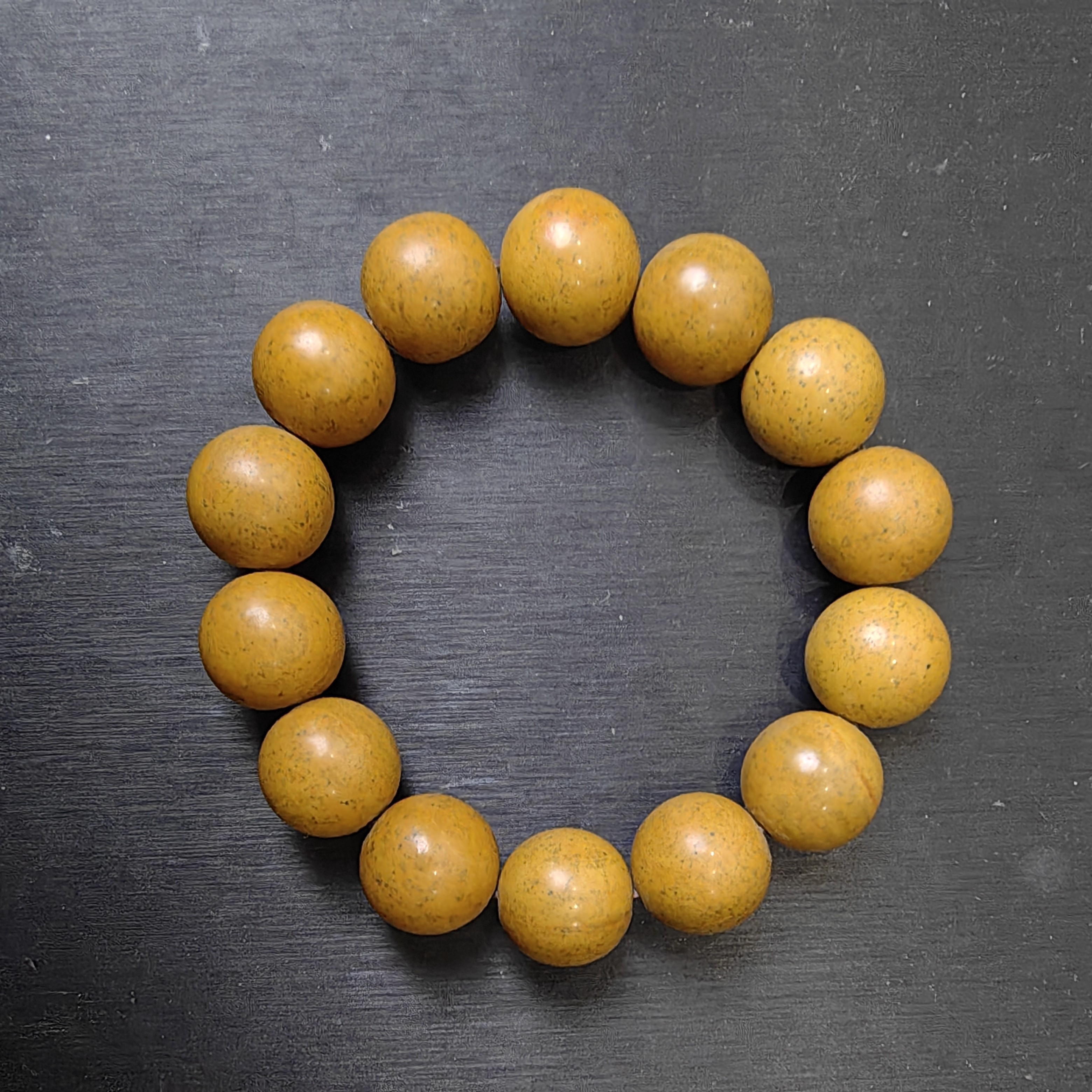 精品帝王黄砭石卡18手串