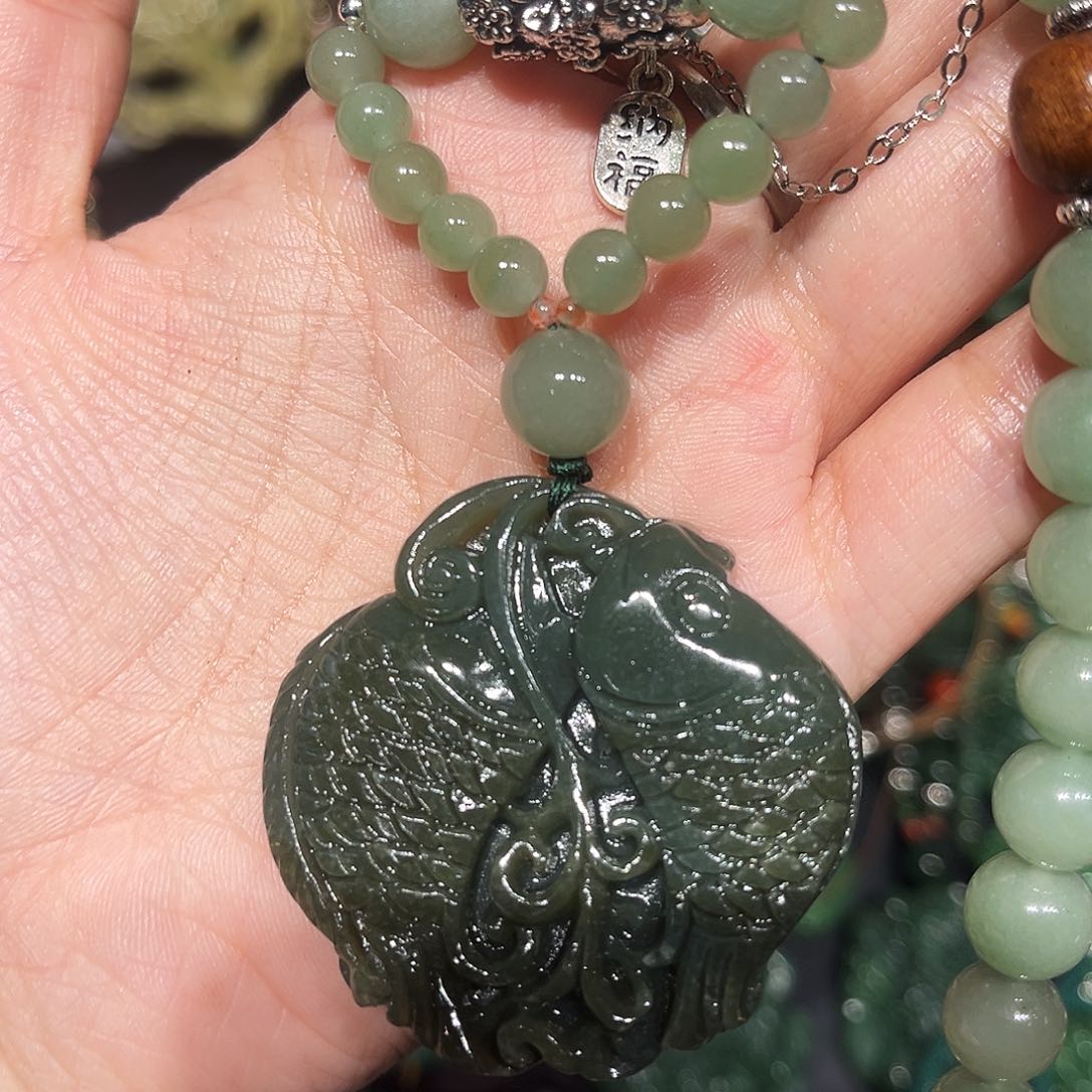 颈饰未镶嵌和田玉（糖玉）