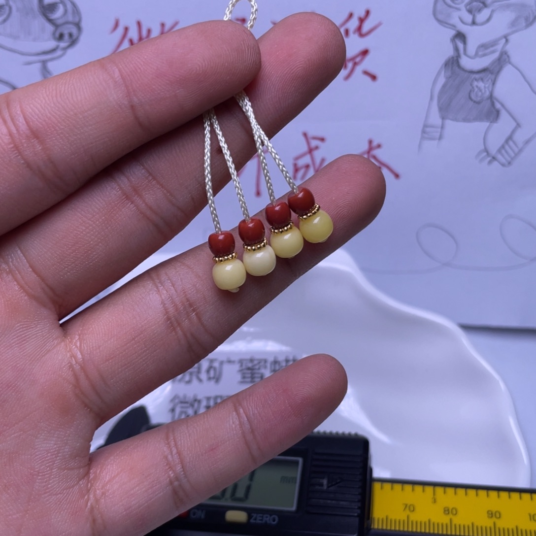琥珀未镶嵌珠宝奇石多样性发其一