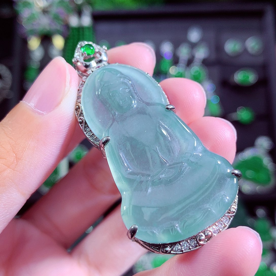 颈饰未镶嵌翡翠天然