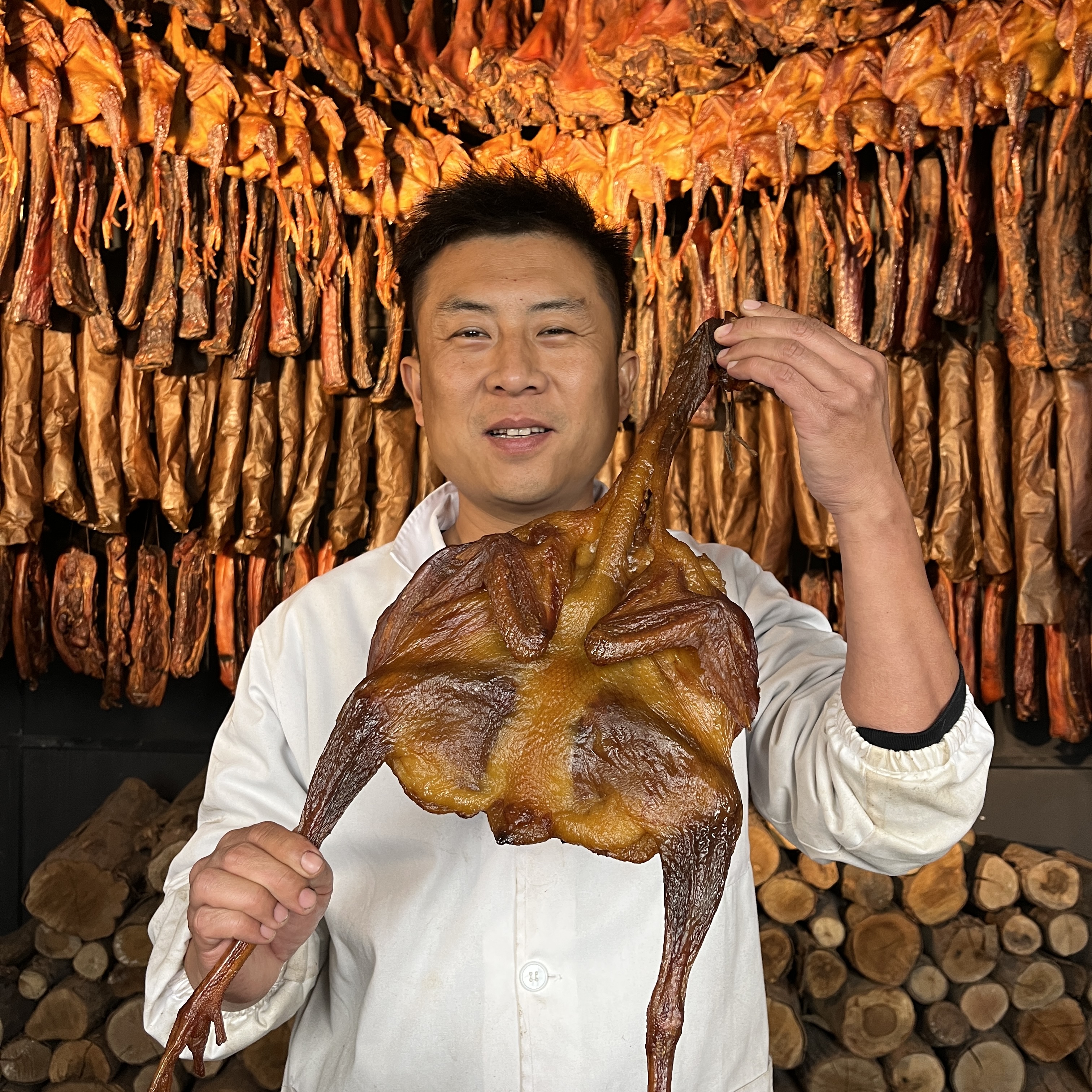 湖南农家烟熏腊鸡 农家散养走地鸡