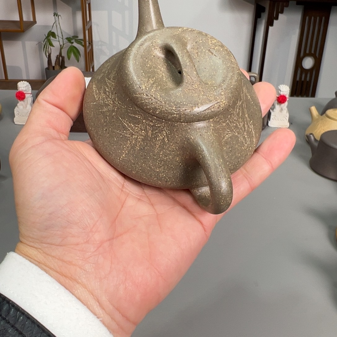 ****高紫砂茶壶松华青段子冶刻绘