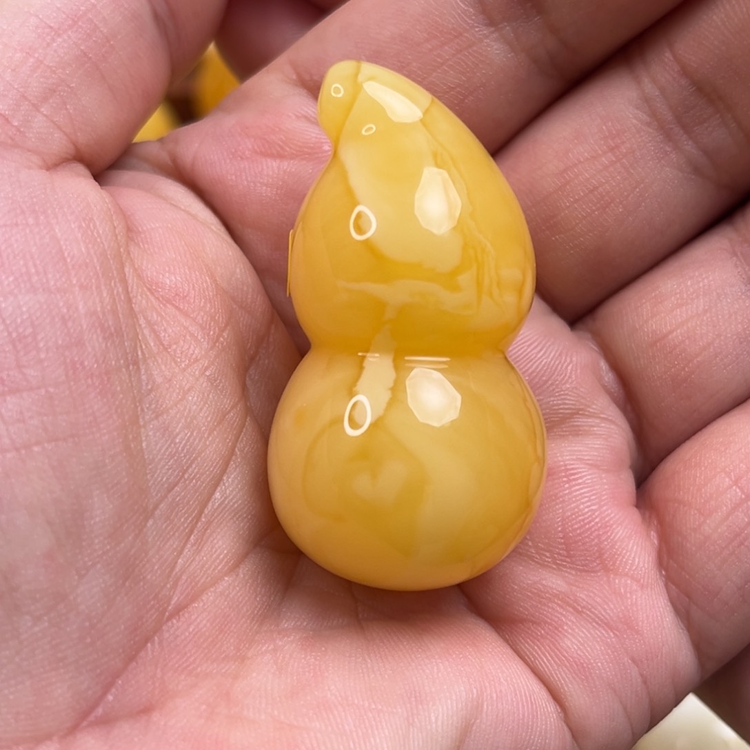 蜜蜡裸石未镶嵌16克