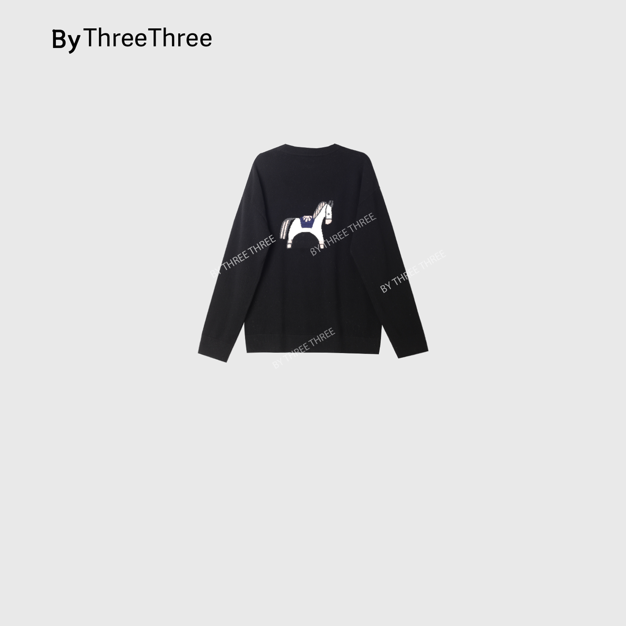 【LiuSanSan】黑色毛衣女圆领宽松提花小马图案针织上衣