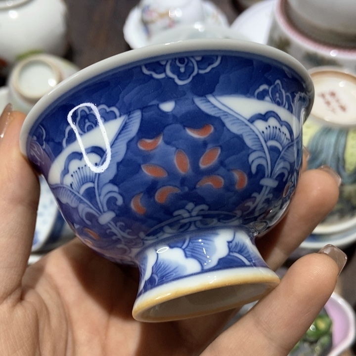 草**居陶瓷艺术品的设计