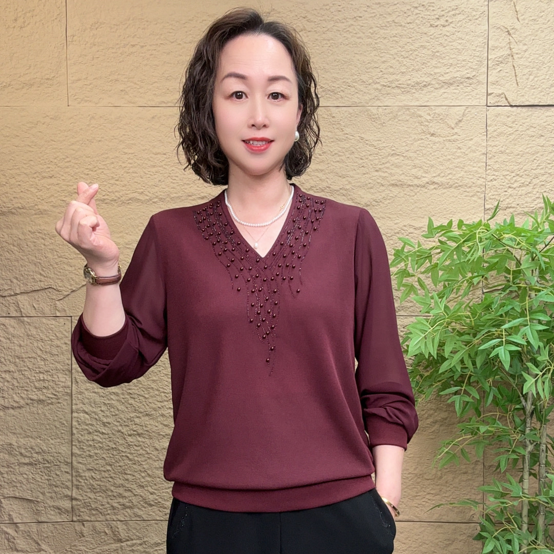 长袖秋款妈妈女装钉珠宽松薄款时尚流行潮牌女士独特漂亮气质弹力