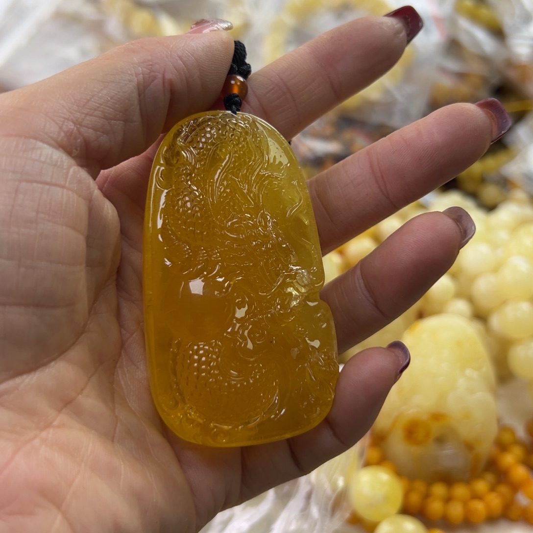 琥珀珠宝奇石未镶嵌