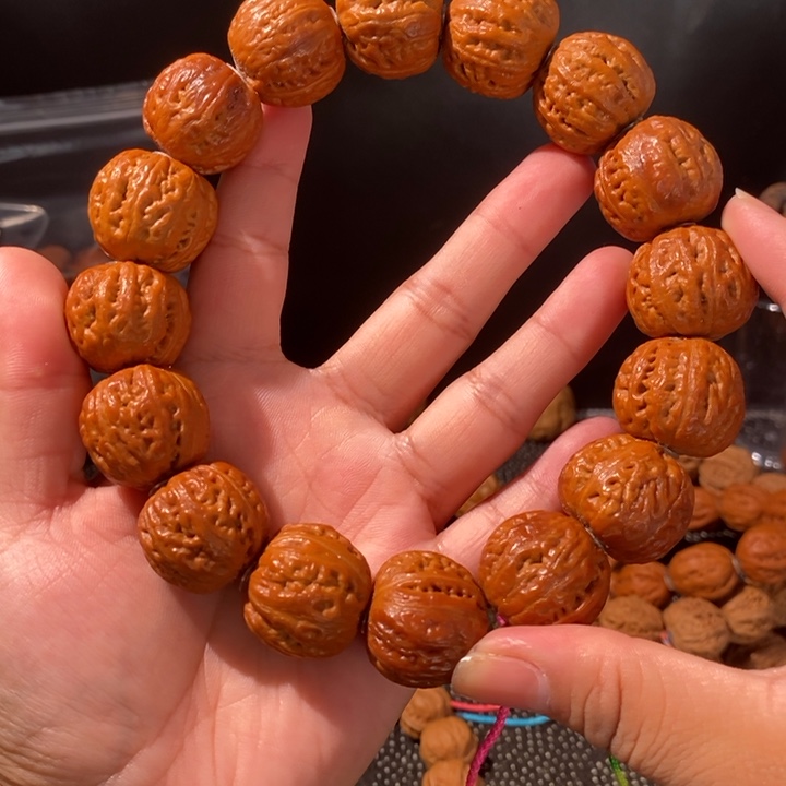 手串文玩核桃……20