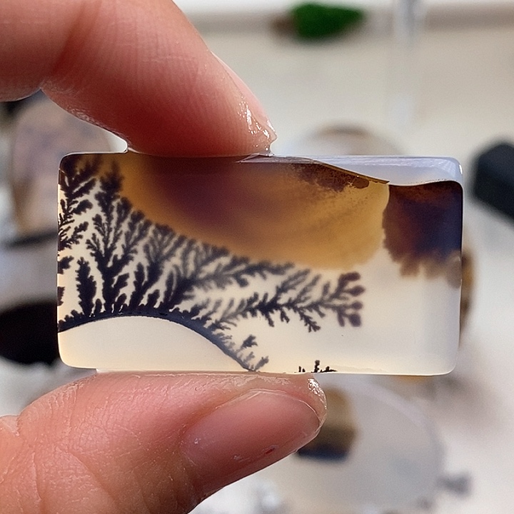 玛瑙/玉髓颈饰未镶嵌