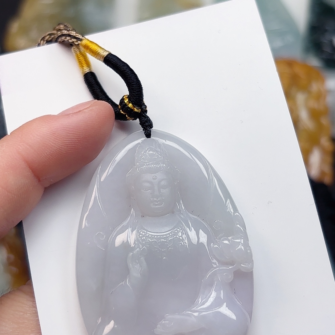 翡翠未镶嵌颈饰观音