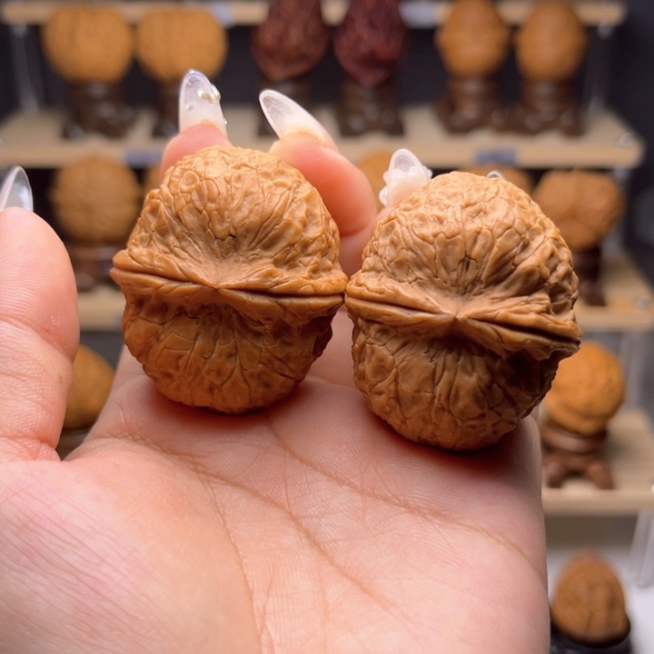 文玩核桃把件26……至尊元宝Y