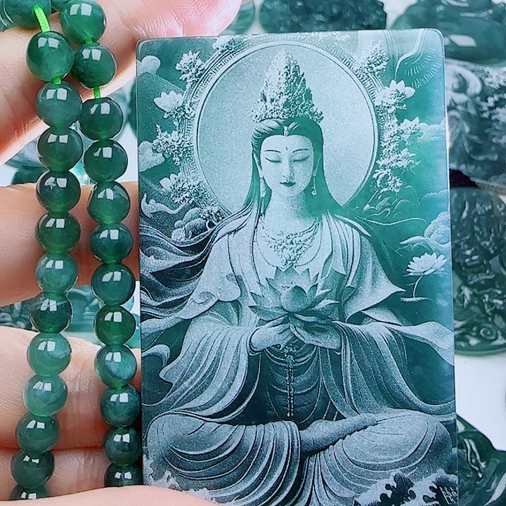 翡翠未镶嵌颈饰多样性发货天然的A货翡翠