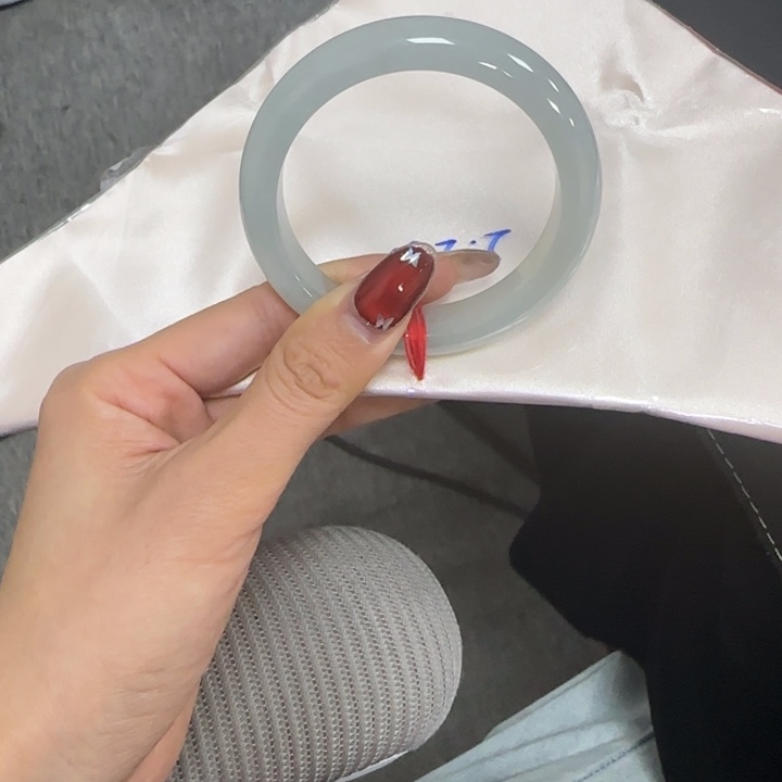 翡翠未镶嵌手镯翡翠手镯