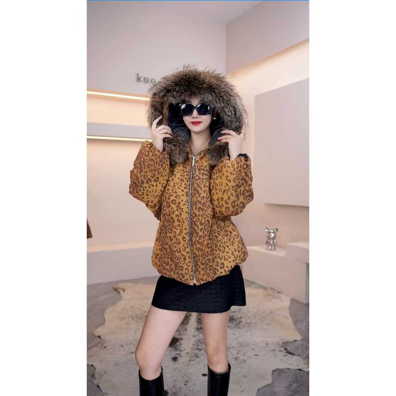 KUANG·YE 25冬季新款复古轻奢真皮鹅绒连帽外套2593