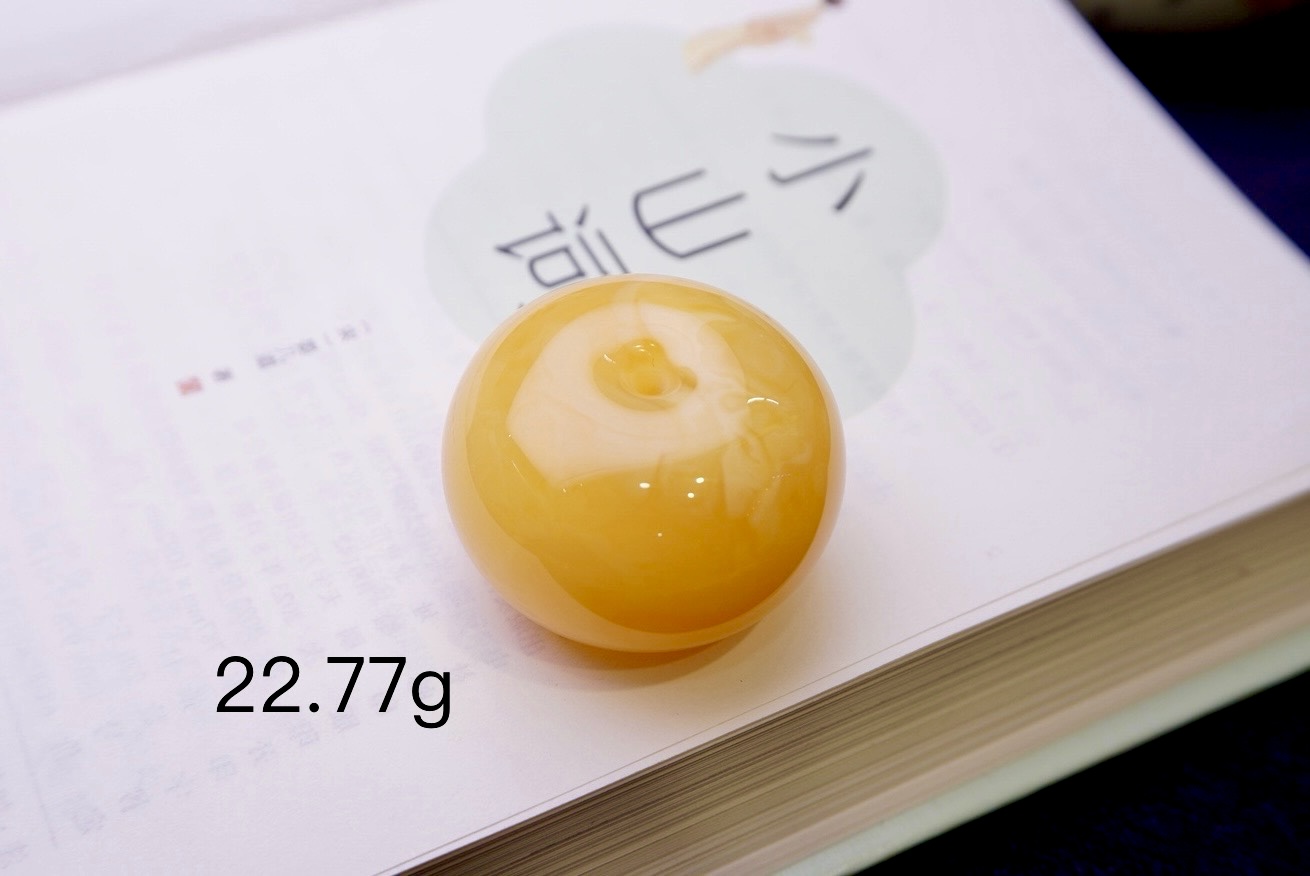 臻品蜜蜡焦皮料鸡油黄平安扣吊坠