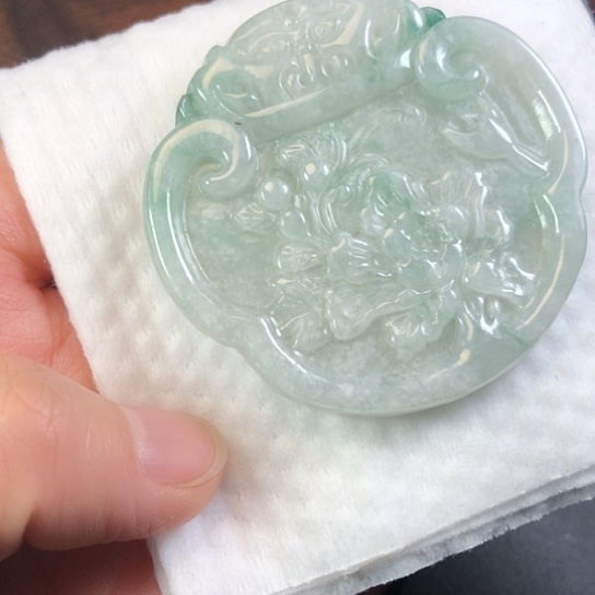 翡翠未镶嵌颈饰缅甸A货，每天下午1点半开播