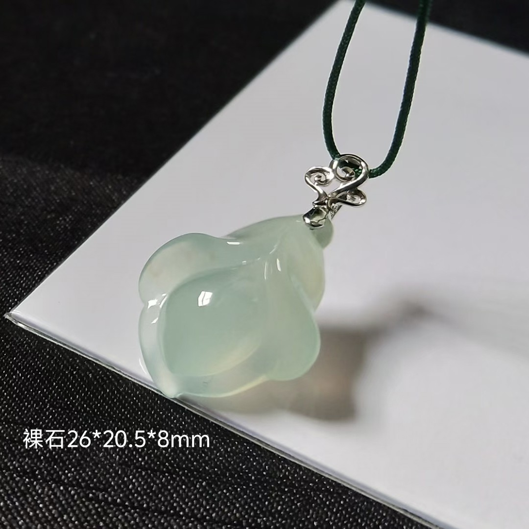 翡翠吊坠冰种玉兰花天然a级精致轻奢