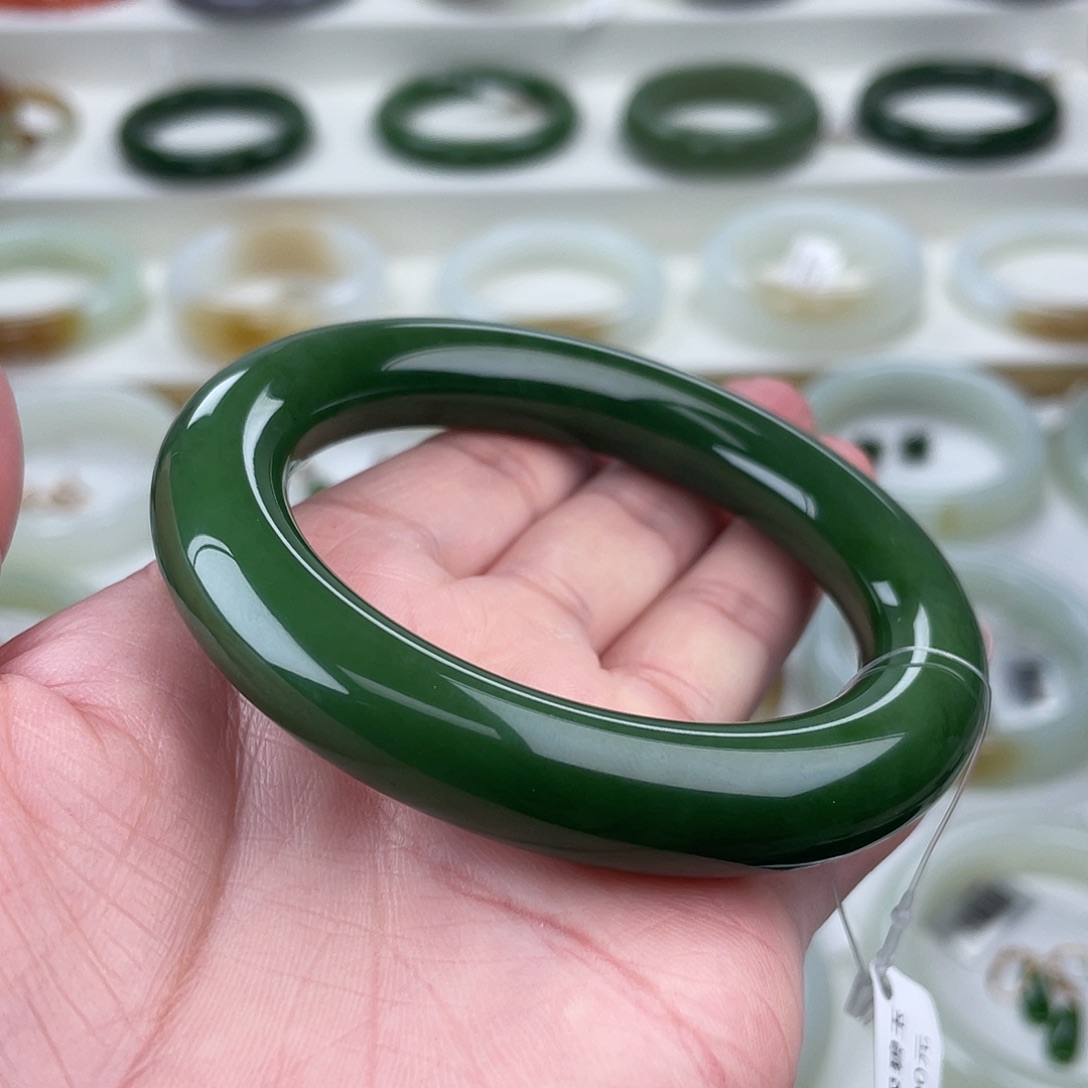 未镶嵌手镯和田玉（碧玉）