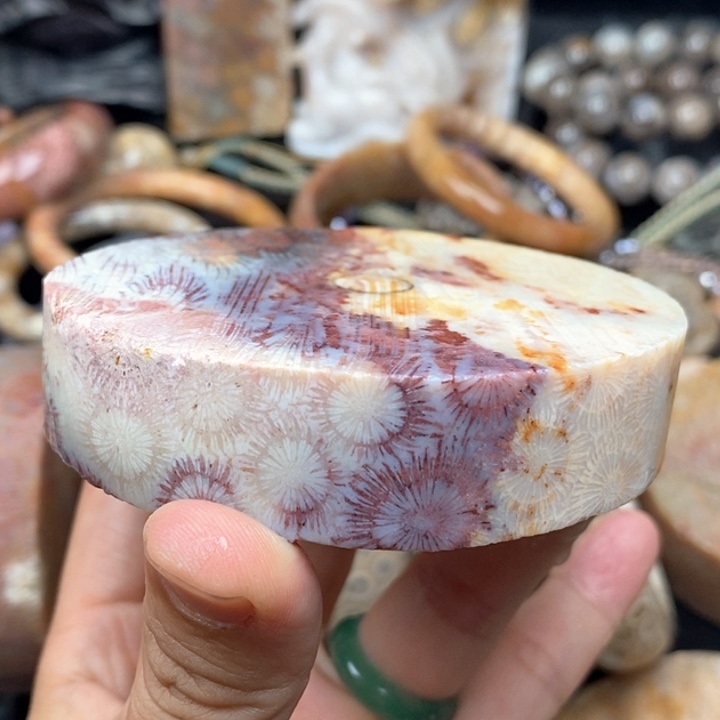 硅化珊瑚（珊瑚玉）手镯未镶嵌习****房