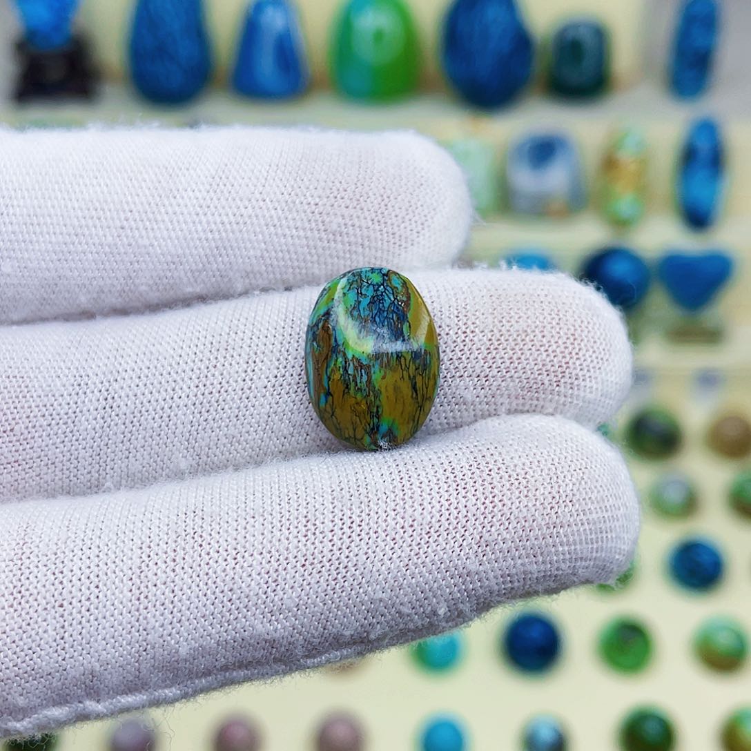 绿松石绿松石未镶嵌