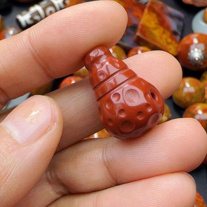 玛瑙/玉髓未镶嵌战国红玛瑙