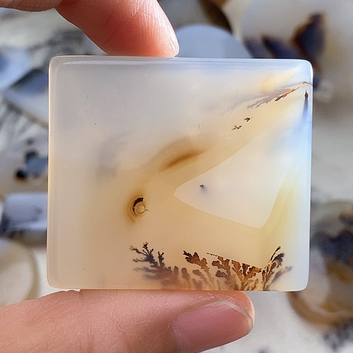 玛瑙/玉髓颈饰未镶嵌