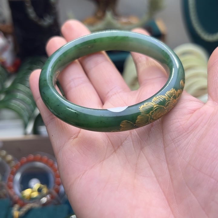 和田玉手镯未镶嵌58.4圈围10335