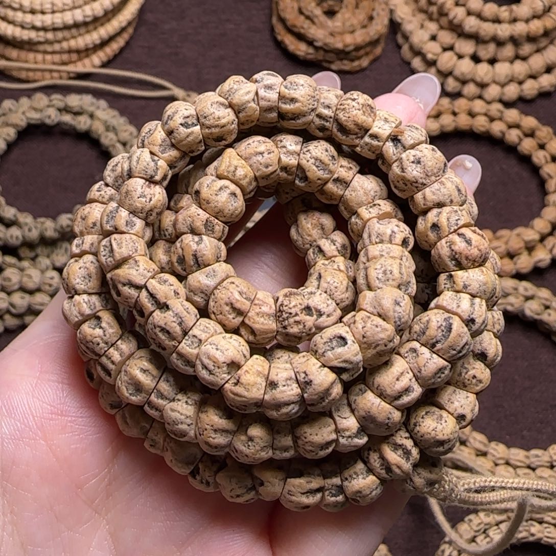 柏香籽/百香籽吊坠山*?